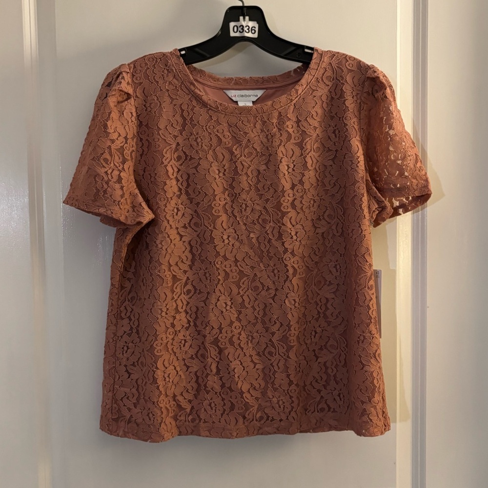 Liz Claiborne Lace Short-Sleeve Top sz Small NWT